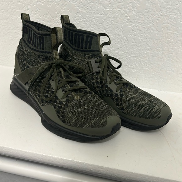 High ankle pumas - Picture 1 of 3